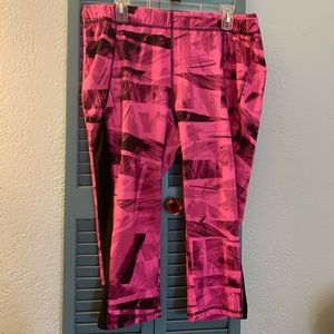 Livi Active Pink & Black Abstract Print Leggings